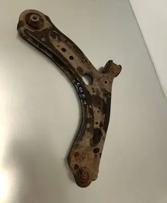 Volkswagen Golf VII Front lower control arm/wishbone
