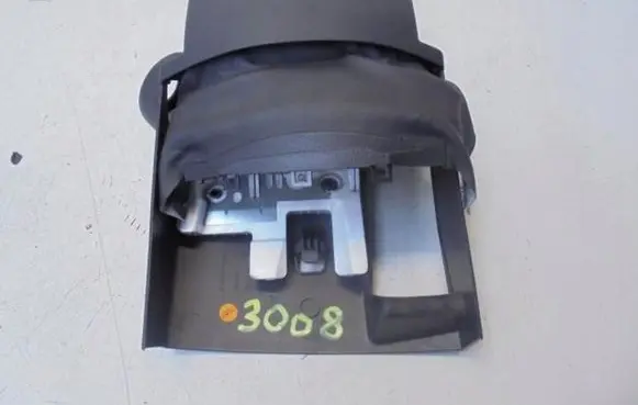 Peugeot 3008 I Steering wheel column trim 9677807477