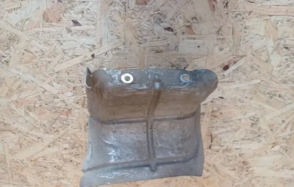 Renault Trafic III (X82) Exhaust heat shield 483828122R