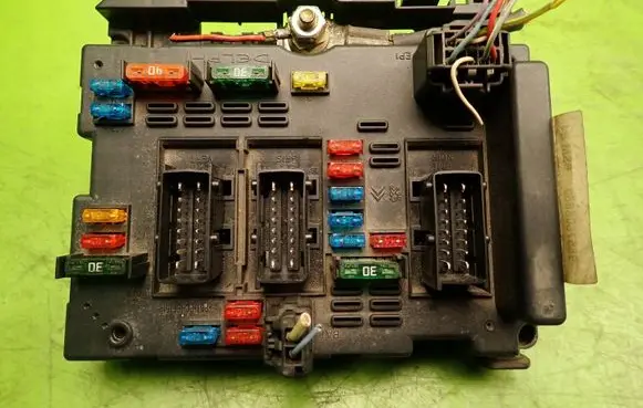 Peugeot 307 BSM Control unit 965760868045694750
