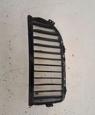 BMW 3 E90 E91 Fender grill 22405910