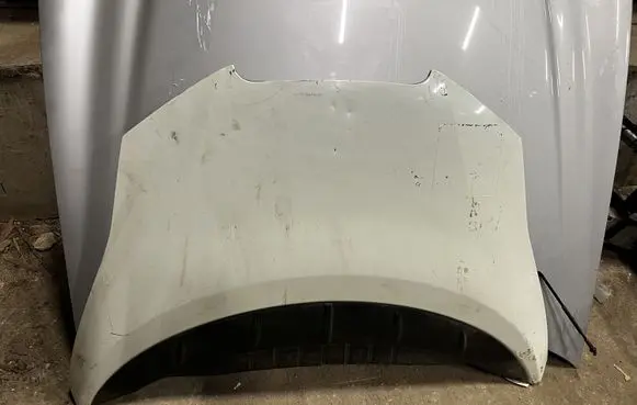 Nissan Leaf I (ZE0) Engine bonnet/hood