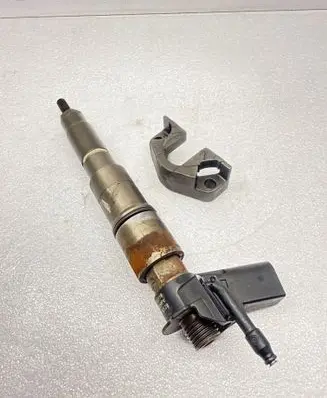 Fuel injector