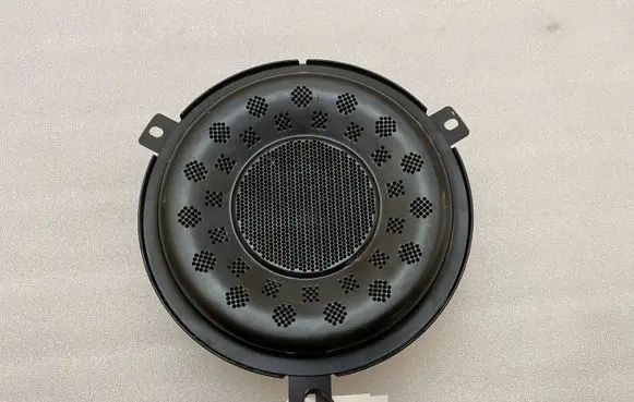 Jeep Grand Cherokee Subwoofer speaker 68043034AC