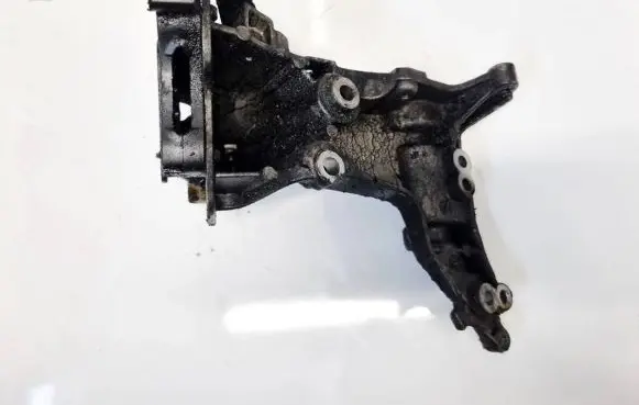 Citroen C4 I Picasso Engine mounting bracket 9659200880
