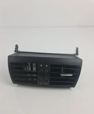 Rear air vent grill