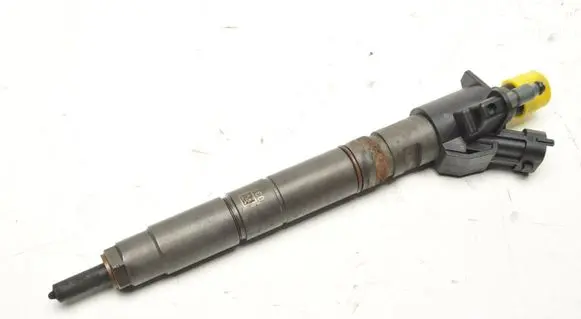 Volvo V70 Fuel injector 31272690