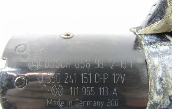 Volkswagen Golf IV Wiper motor 0390241151