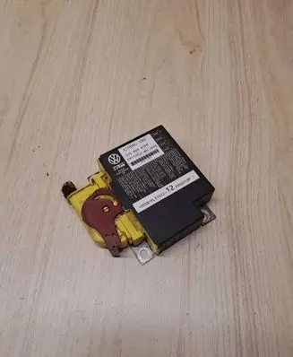 Volkswagen PASSAT B6 Airbag control unit/module 3C0909605M 391125 3906310P