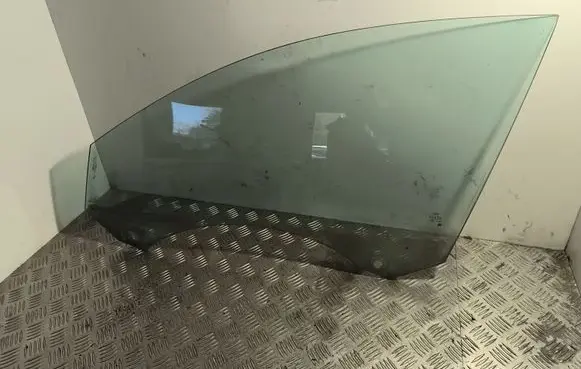Audi A6 S6 C6 4F Front door window glass four-door 
