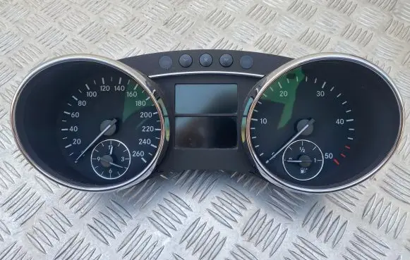 Mercedes-Benz R W251 Speedometer (instrument cluster) A2515409847 A2515401511 A2514420421