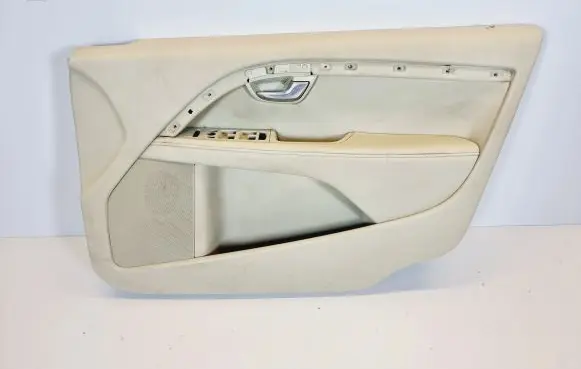 Volvo V70 Front door card panel trim 39816042