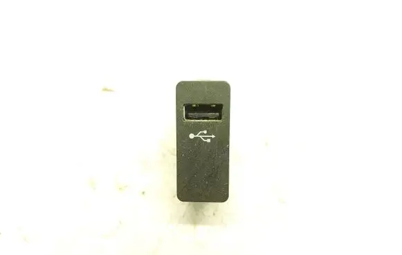 BMW i3 USB socket connector 6820397JLK01