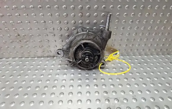 Toyota Corolla E140 E150 Vacuum pump