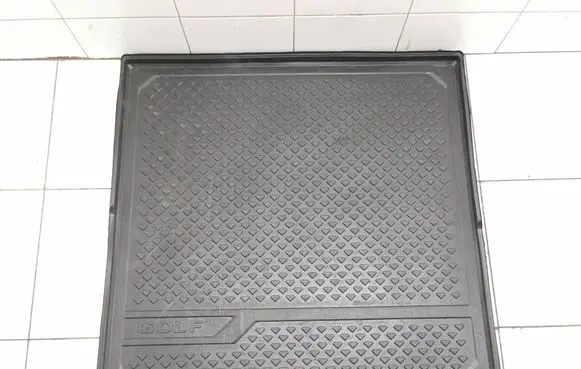 Volkswagen Golf VII Rubber trunk/boot mat liner 5G9061161D