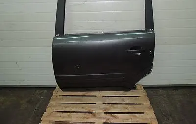 Opel Zafira B Rear door 13203015