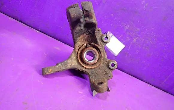 Ford Focus C-MAX Front wheel hub spindle knuckle