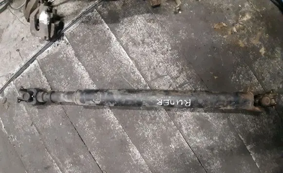 Toyota 4 Runner N180 Middle center prop shaft 