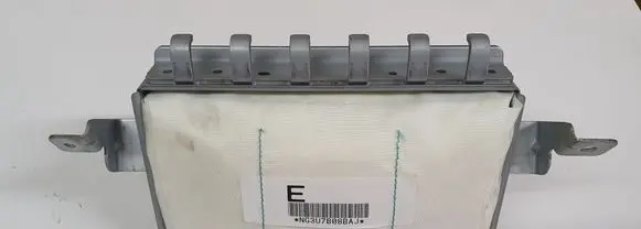 Nissan X-Trail T31 Passenger airbag
