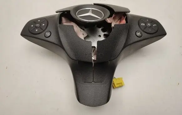 Mercedes-Benz C W204 Steering wheel airbag A0008605802