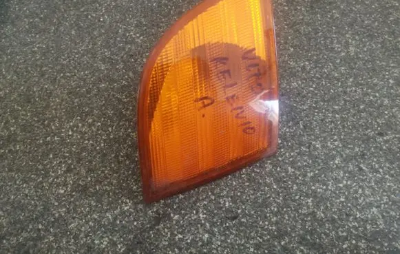 Mercedes-Benz Vito Viano W638 Front indicator light
