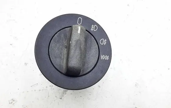 Fog light switch