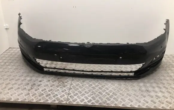 Volkswagen Golf VII Front bumper