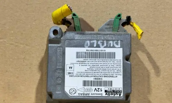 Fiat Doblo Airbag control unit/module 611017700A
