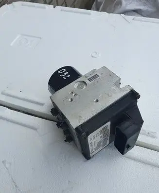 Volkswagen PASSAT B6 ABS Pump 3C0614095M 15747502B 15747702