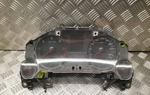 Audi A8 S8 D3 4E Speedometer (instrument cluster) 4E0920900F