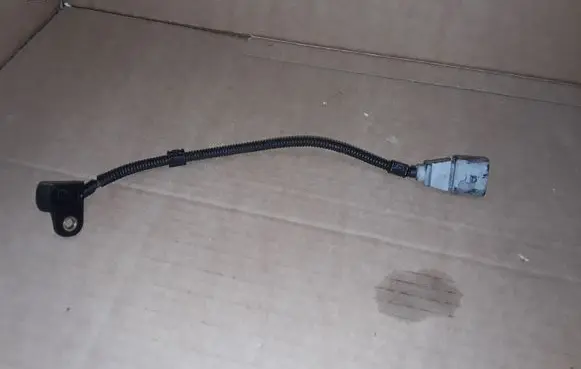 Volkswagen PASSAT B7 Crankshaft position sensor 9805940
