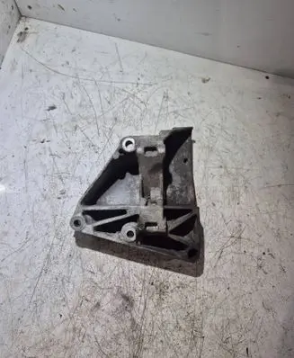 BMW 5 E39 A/C compressor mount bracket 1432237
