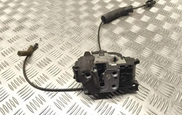 Renault Megane III Rear door lock 825038840R