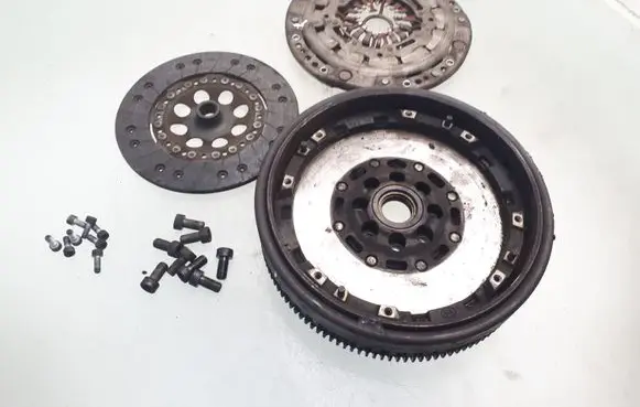 Mercedes-Benz A W168 Clutch set kit B20702304 A0002521305 A0002524511