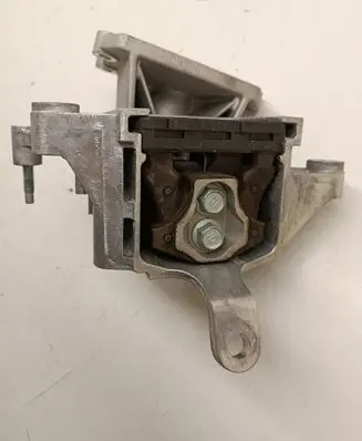 KIA Sportage Engine mount bracket 21824N9500