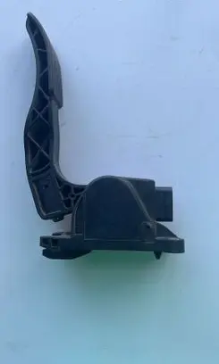 Mercedes-Benz Sprinter W906 Accelerator throttle pedal 9063000304 0280755025 A9063000304