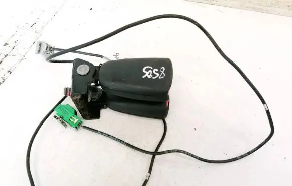 Volvo S40 Rear seatbelt buckle