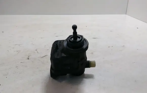 Headlight level adjustment motor
