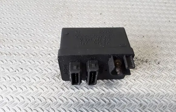 Glow plug pre-heat relay