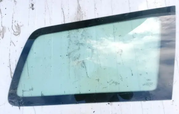 Ford Mondeo Mk III Rear side window
