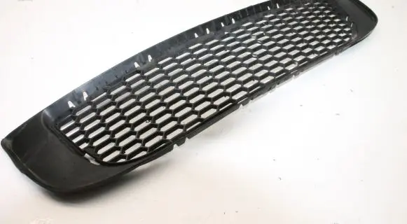 BMW X3 E83 Front grill 3417722