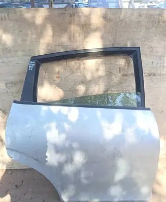 Seat Leon (1P) Rear door