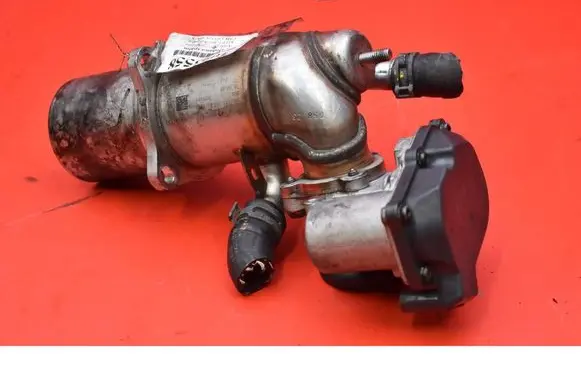 Audi A6 Allroad C7 EGR valve cooler 04L131513B