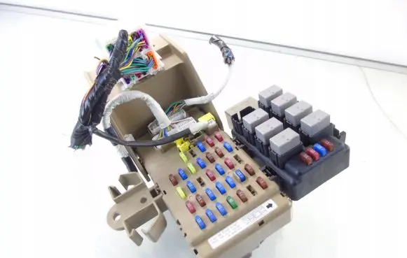 Subaru Impreza III Fuse module 82201FG010