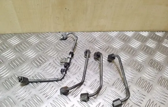 Chevrolet Captiva Fuel injector supply line/pipe 