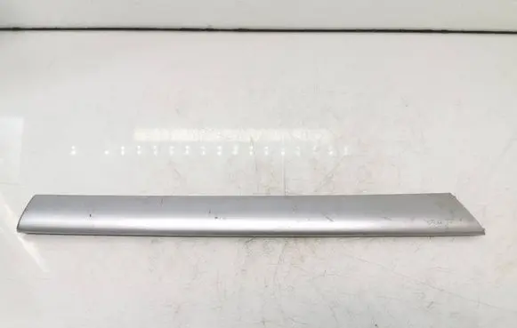 BMW 3 E46 Dashboard glove box trim 8200726