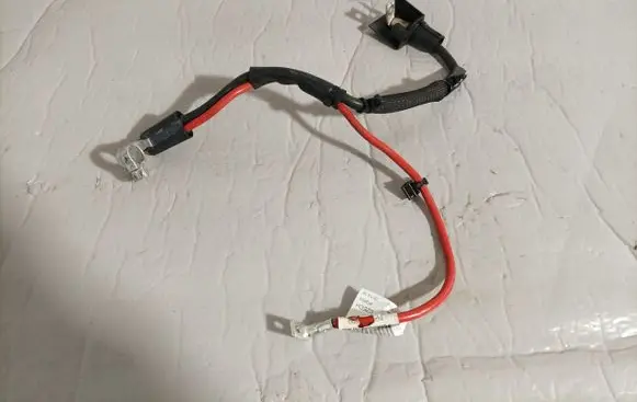Audi A3 S3 8V Positive cable (battery) 5Q0971228G