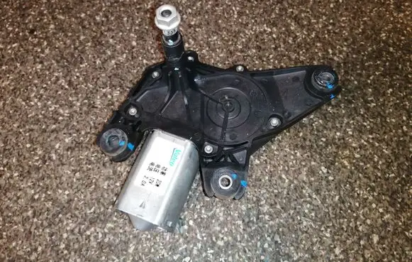 Buick Encore I Rear window wiper motor 96955193