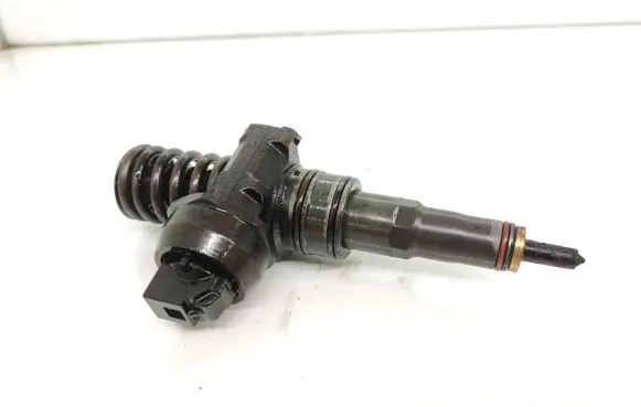 Audi A3 S3 8P Fuel injector 038130073BN 0414720313
