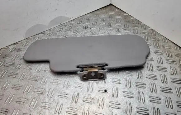 Toyota Land Cruiser (J100) Sun visor